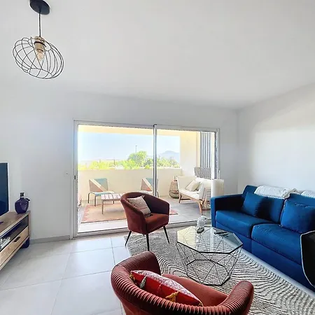 Neuf Avec Piscine, Vue Mer Et Grande Terrasse, Calme Garanti A Calvi - Fr-1-719-48 Apartment *